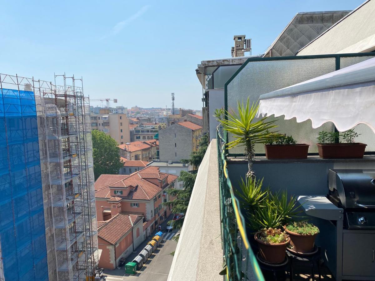 Appartamento La Terrazza Triest Exterior foto